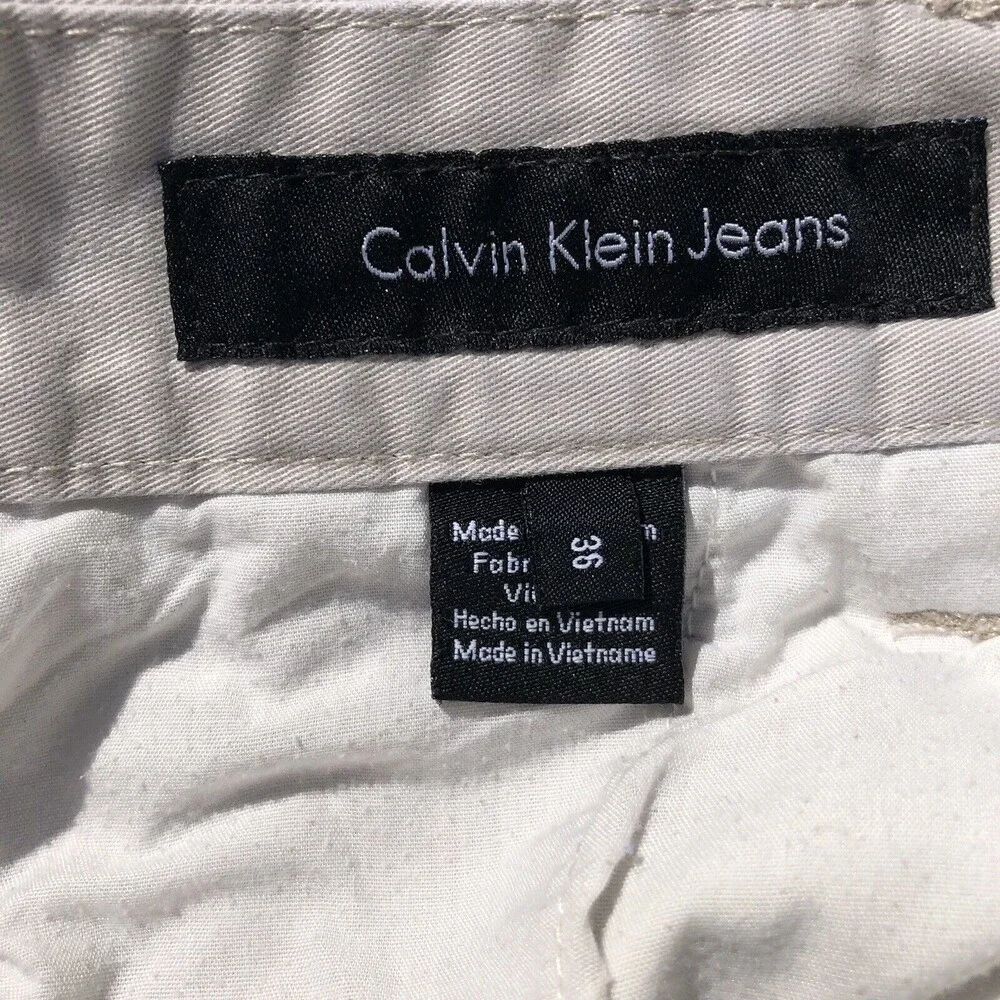 Calvin Klein Jeans Men's 36x30 Light Gray 100% Cotton Excellent Condition